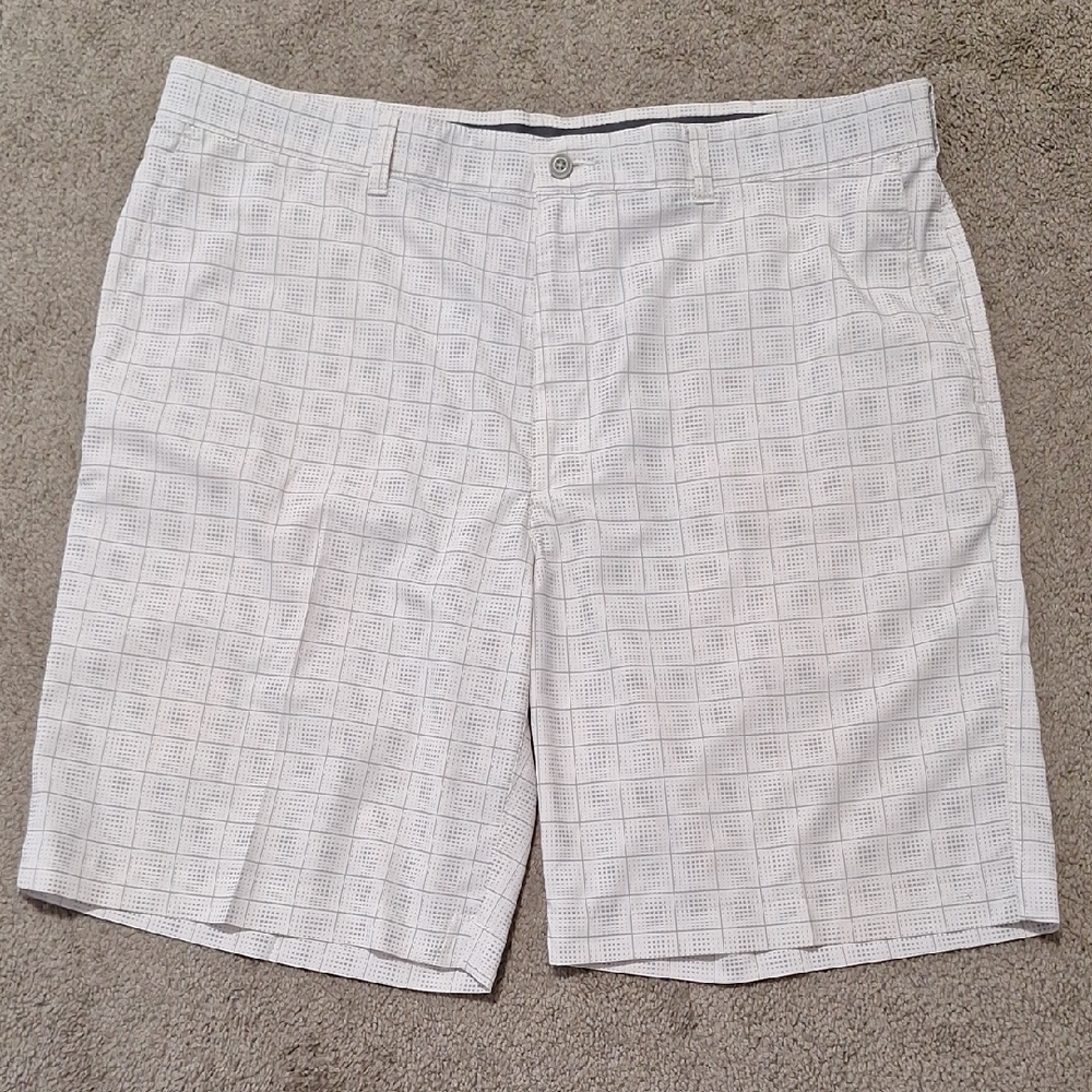 PGA TOURS Men's White Patterned Shorts